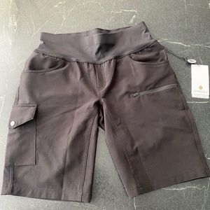 Shredly WOMENS MTB Curvy BLACK Bike Shorts - SIZE 6 - BRAND NEW with Tags